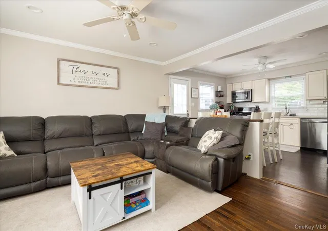 Photo 2 of Single family home for sale at 621 N Fulton Ave, Babylon, NY 11757 | MLS# 1056784 | Listing updated on 2026-09-30