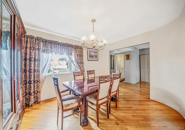 Photo 2 of Single family home for sale at 29 Sunshine Ln, Babylon, NY 11701 | MLS# 1056791 | Listing updated on 2026-09-30