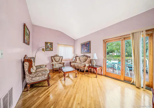 Photo 4 of Single family home for sale at 29 Sunshine Ln, Babylon, NY 11701 | MLS# 1056791 | Listing updated on 2026-09-30