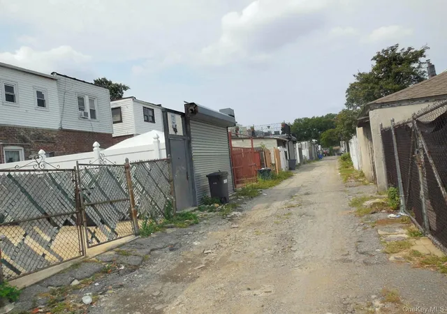 Photo 3 of Single family home for sale at 25-53 Mcintosh St, New York, NY 11369 | MLS# 1056793 | Listing updated on 2026-10-07