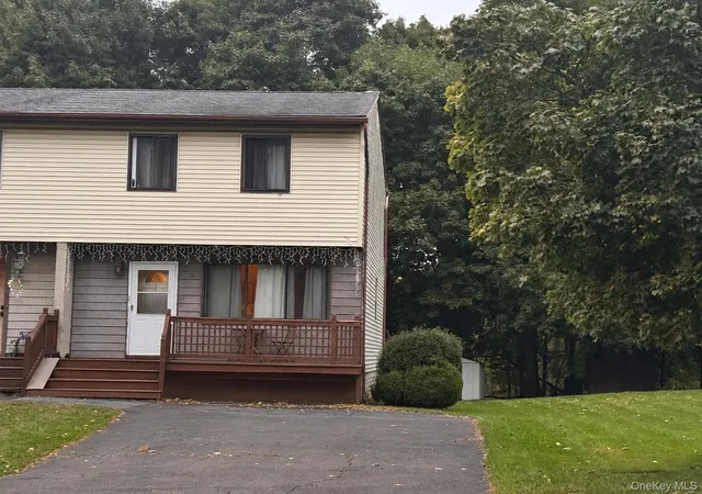 Single family home for sale at 3 Ward Dr, Clarkstown, NY 10960 | MLS# 1056800