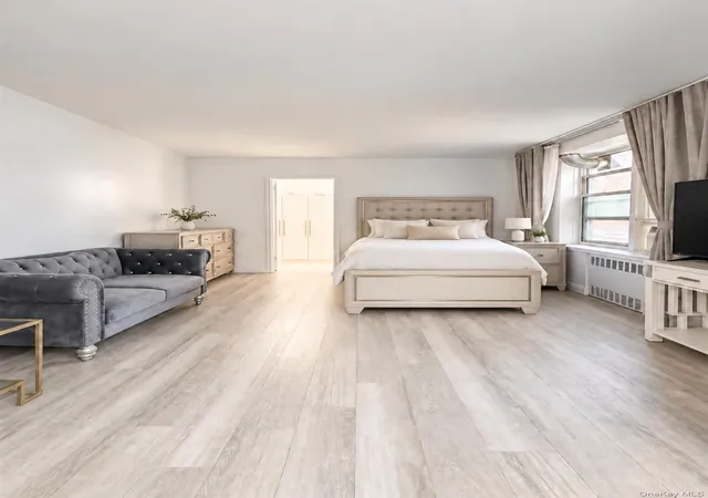 Condo for sale at 14444 41 Avenue #F, New York, NY 11355 | MLS# 1056803