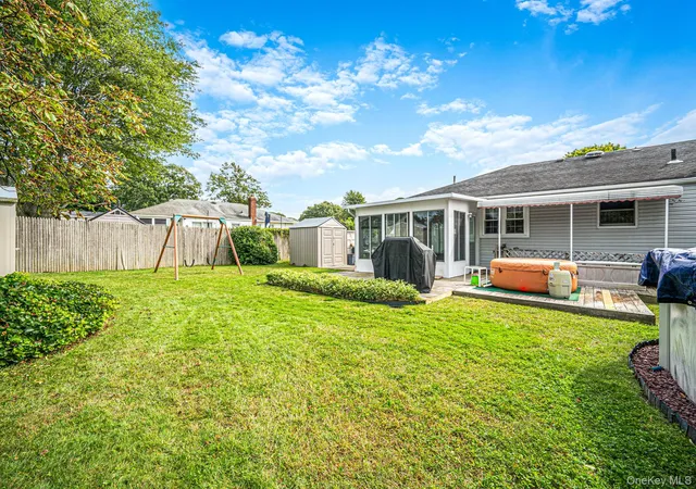 Photo 4 of Single family home for sale at 3 Gale Rd, Islip, NY 11769 | MLS# 1056810 | Listing updated on 2026-09-30