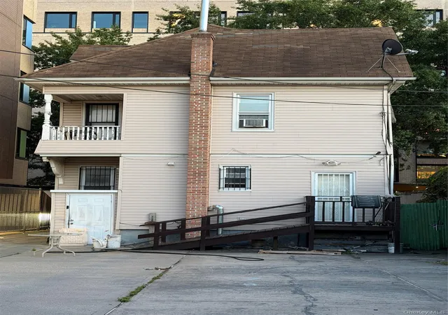 Photo 4 of Single family home for sale at 15311 88th Avenue, Jamaica, NY 11432 | MLS# 1056817 | Listing updated on 2026-10-02
