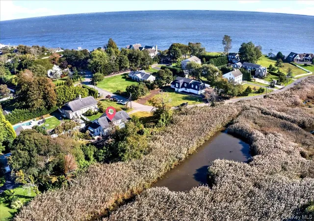 Photo 3 of Single family home for sale at 81 Oak Rd, Islip, NY 11705 | MLS# 1056821 | Listing updated on 2026-10-04