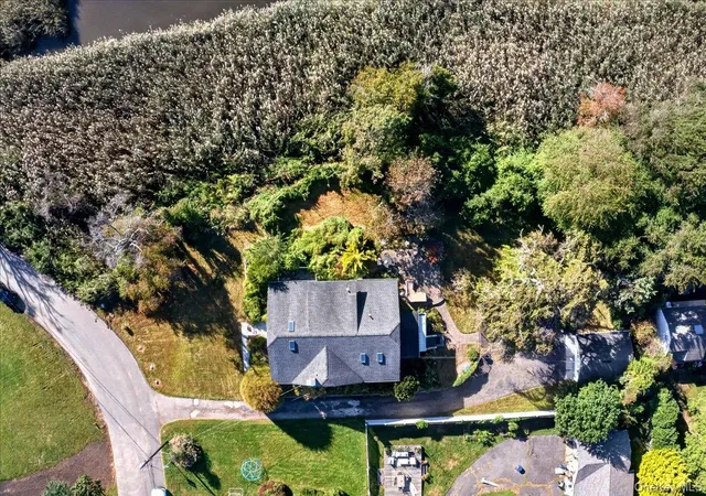 Photo 4 of Single family home for sale at 81 Oak Rd, Islip, NY 11705 | MLS# 1056821 | Listing updated on 2026-10-04