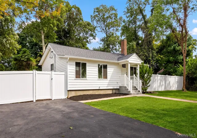 Photo 1 of Single family home for sale at 8 Woodlawn Ave, Brookhaven, NY 11784 | MLS# 1056826 | Listing updated on 2026-10-01