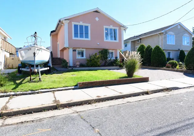 Photo 2 of Single family home for sale at 925 S Long Beach Ave, Hempstead, NY 11520 | MLS# 1056831 | Listing updated on 2026-10-09