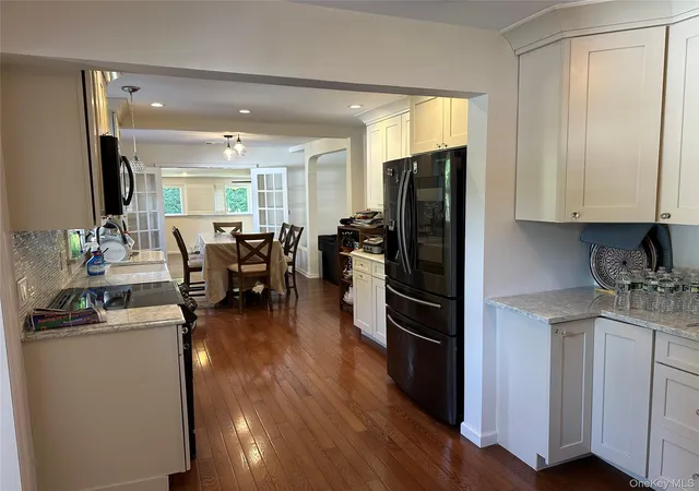 Photo 1 of Single family home for sale at 1385 Gardiner Dr, Islip, NY 11706 | MLS# 1056834 | Listing updated on 2026-10-11