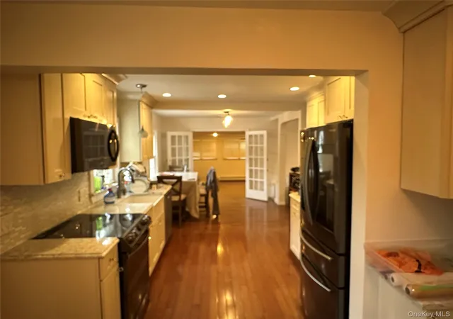 Photo 4 of Single family home for sale at 1385 Gardiner Dr, Islip, NY 11706 | MLS# 1056834 | Listing updated on 2026-10-01