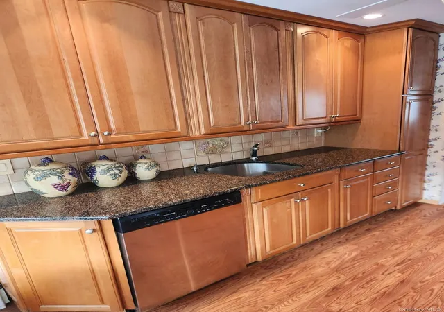Photo 2 of Single family home for sale at 7 Bertlee Dr, Huntington, NY 11746 | MLS# 1056839 | Listing updated on 2026-10-02