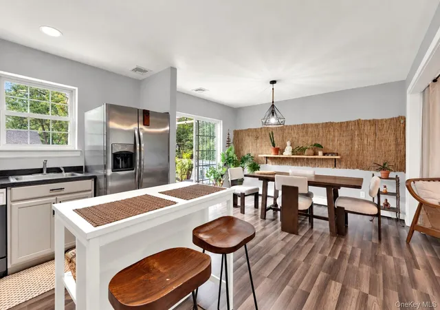 Photo 4 of Single family home for sale at 22 Logan Pl, Brookhaven, NY 11950 | MLS# 1056844 | Listing updated on 2026-10-03