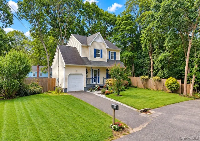 Photo 22 of Single family home for sale at 22 Logan Pl, Brookhaven, NY 11950 | MLS# 1056844 | Listing updated on 2026-10-03