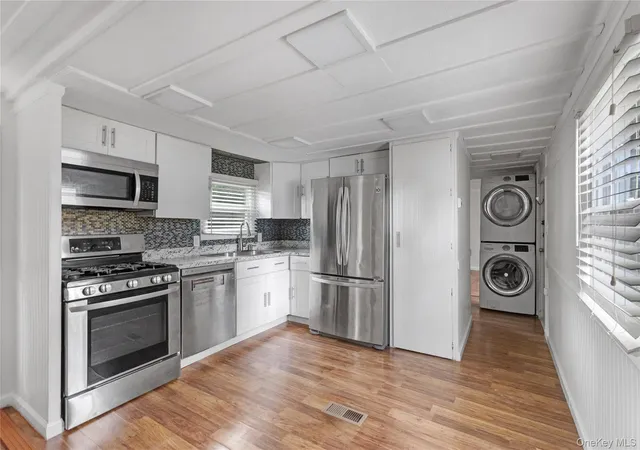 Photo 1 of Manufactured home for sale at 525 Riverleigh Ave #35, Riverhead, NY 11901 | MLS# 1056845 | Listing updated on 2026-10-06