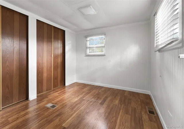 Photo 4 of Manufactured home for sale at 525 Riverleigh Ave #35, Riverhead, NY 11901 | MLS# 1056845 | Listing updated on 2026-10-06