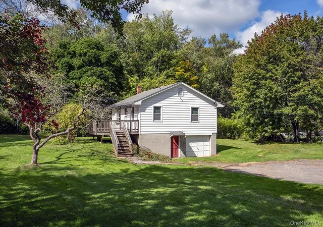Photo 2 of Single family home for sale at 401 W Dover Rd, Pawling, NY 12564 | MLS# 1056846 | Listing updated on 2026-10-04