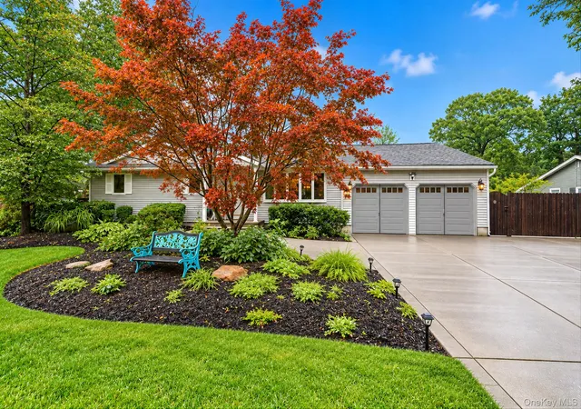 Photo 1 of Single family home for sale at 3 Putter Ln, Brookhaven, NY 11953 | MLS# 1056849 | Listing updated on 2026-10-07