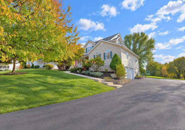 Photo 2 of Single family home for sale at 28 Pewter Cir, Chester Town, NY 10918 | MLS# 1056857 | Listing updated on 2026-10-29