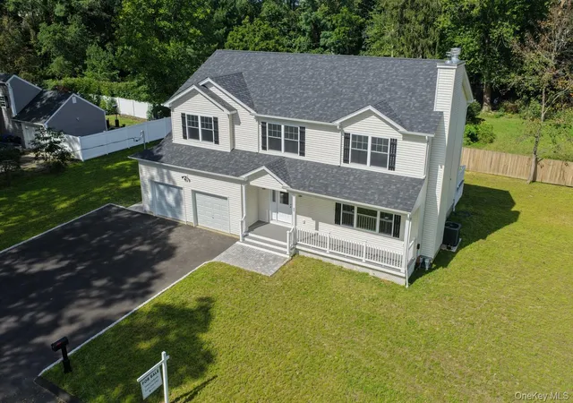 Photo 1 of Single family home for sale at 21 Fulton St, Brookhaven, NY 11720 | MLS# 1056868 | Listing updated on 2026-10-01