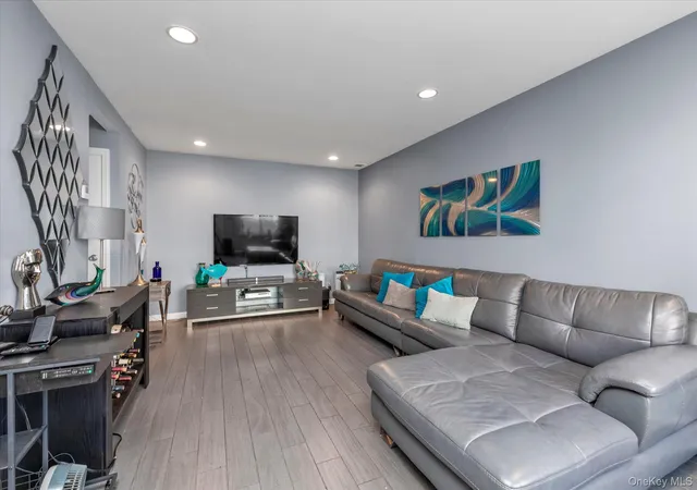 Photo 3 of Condo for sale at 82 Alhambra Dr, Hempstead, NY 11572 | MLS# 1056880 | Listing updated on 2026-10-07