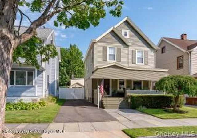 Photo 1 of Single family home for sale at 160 Oneil St, Kingston, NY 12401 | MLS# 1056893 | Listing updated on 2026-10-04