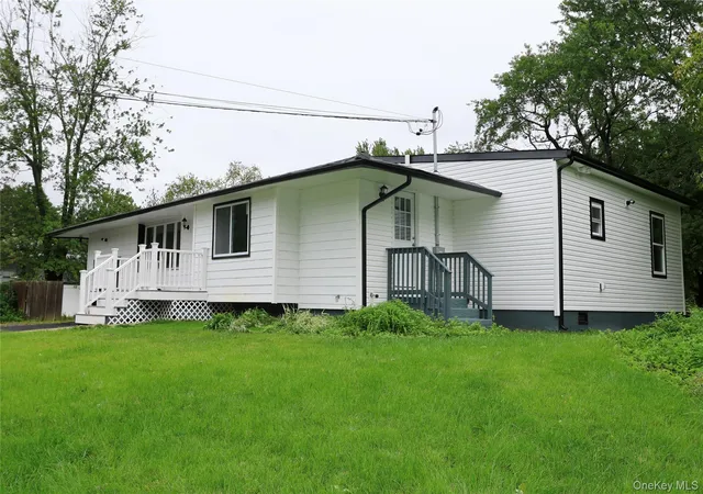 Photo 37 of Single family home for sale at 1537 Agate St, Islip, NY 11706 | MLS# 1056895 | Listing updated on 2026-10-04