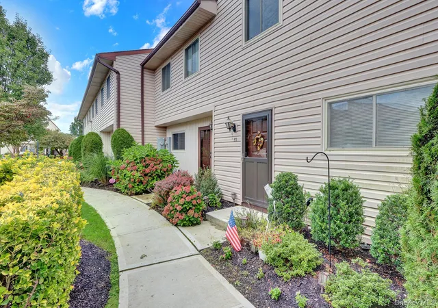 Photo 2 of House for sale at 650 Newbridge Rd #53, Hempstead, NY 11554 | MLS# 1056919 | Listing updated on 2026-10-04