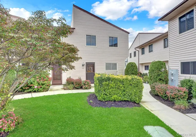 Photo 3 of House for sale at 650 Newbridge Rd #53, Hempstead, NY 11554 | MLS# 1056919 | Listing updated on 2026-10-04