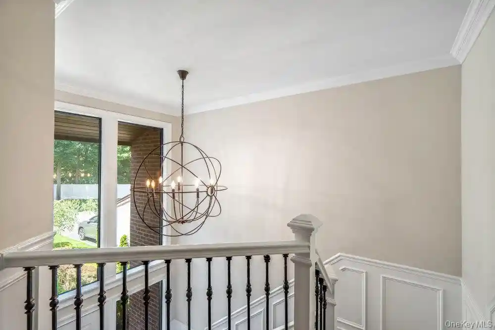 Listing Photo 20 - Condo for sale in building located at 10 Pond Vw Ct, Oyster Bay, NY 11753