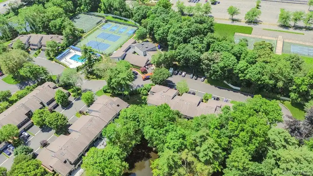 Listing Photo 45 - Condo for sale in building located at 10 Pond Vw Ct, Oyster Bay, NY 11753