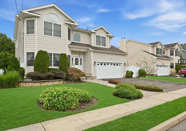 Photo 1 of Single family home for sale at 151 Monroe St, Oyster Bay, NY 11762 | MLS# 1056938 | Listing updated on 2026-10-03