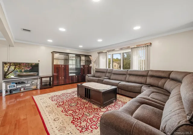 Photo 4 of Single family home for sale at 8 Carl Ct, Ramapo, NY 10977 | MLS# 1056946 | Listing updated on 2026-10-06