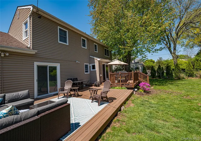 Photo 28 of Single family home for sale at 20 Evon Dr SW, Oyster Bay, NY 11791 | MLS# 1056960 | Listing updated on 2026-10-07