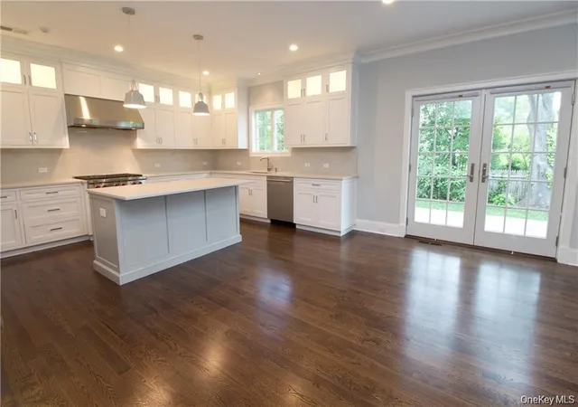 Photo 3 of Single family home for sale at 21 Barry Rd, Scarsdale, NY 10583 | MLS# 1056979 | Listing updated on 2026-10-07
