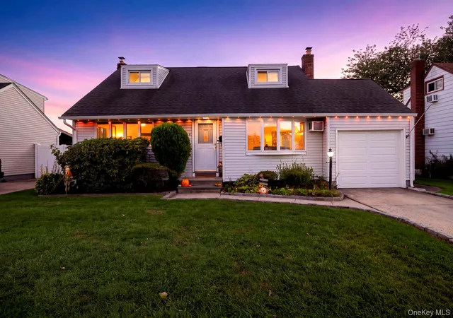 Photo 1 of Single family home for sale at 2066 Seaford Ave, Seaford, NY 11783 | MLS# 1056980 | Listing updated on 2026-10-08