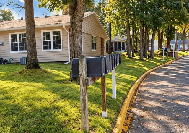 Listing Photo 4 - Condo for sale in building located at 38 Trent Ct, Brookhaven, NY 11961 - Unit #A