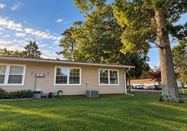 Listing Photo 5 - Condo for sale in building located at 38 Trent Ct, Brookhaven, NY 11961 - Unit #A
