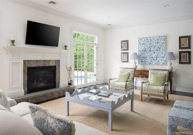 Photo 3 of Single family home for sale at 2 Wood Ln, Oyster Bay, NY 11560 | MLS# 1057004 | Listing updated on 2026-10-07