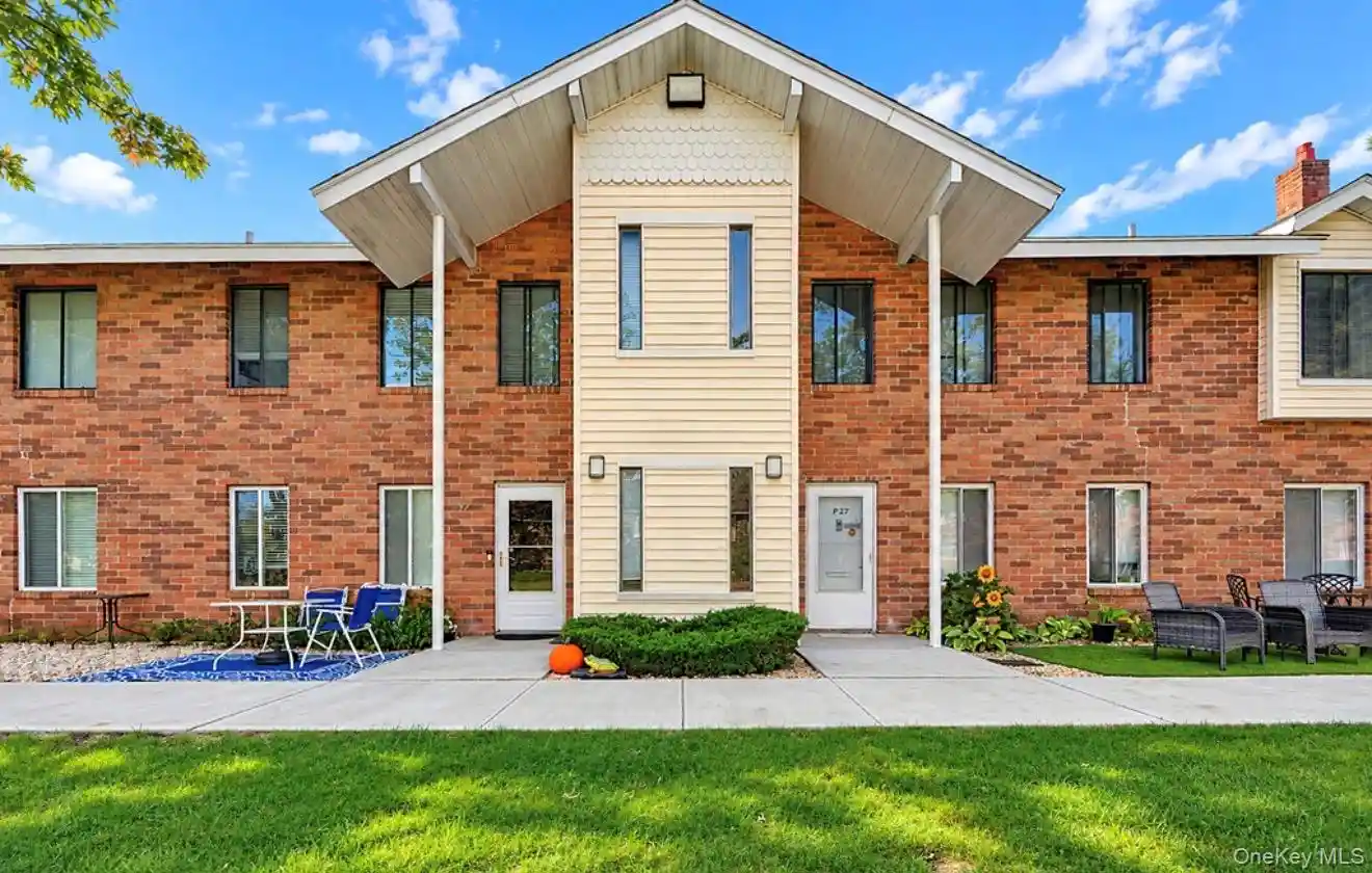 Listing Photo 1 - Condo for sale in 30 Pueblo Ct located at 30 Pueblo Ct, Brookhaven, NY 11727 - Unit #30
