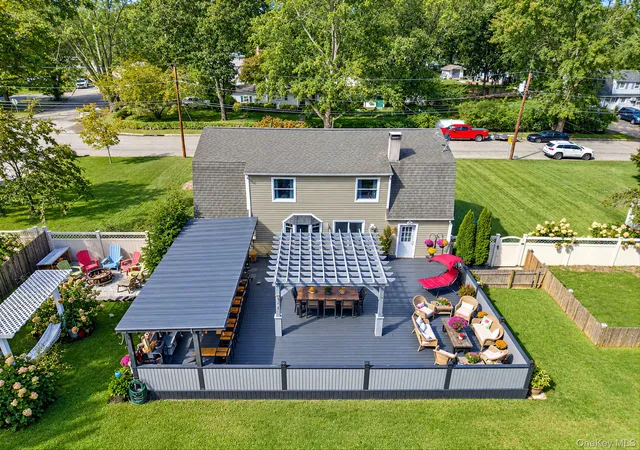 Photo 3 of Single family home for sale at 27 Wagner Dr, Brookhaven, NY 11727 | MLS# 1057019 | Listing updated on 2026-10-06