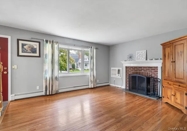 Photo 3 of Single family home for sale at 44 Garfield Pl, Huntington, NY 11731 | MLS# 1057023 | Listing updated on 2026-10-01