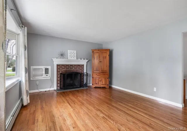 Photo 3 of Single family home for sale at 44 Garfield Pl, Huntington, NY 11731 | MLS# 1057023 | Listing updated on 2026-10-01