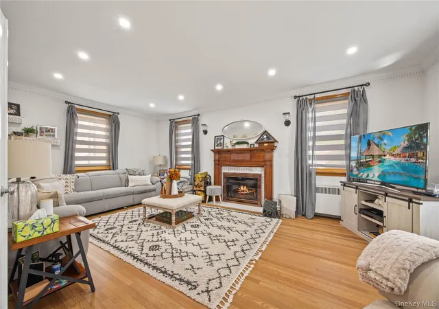 Photo 3 of Single family home for sale at 2053 Van Hoesen Ave, New York, NY 10461 | MLS# 1057036 | Listing updated on 2026-10-01