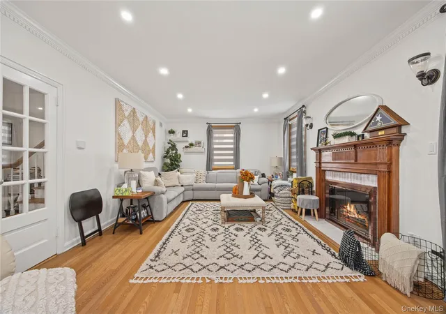 Photo 4 of Single family home for sale at 2053 Van Hoesen Ave, New York, NY 10461 | MLS# 1057036 | Listing updated on 2026-10-01