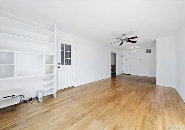 Listing Photo 4 - Condo for sale in building located at 2860 Bailey Ave, Bronx, NY 10463 - Unit #5H