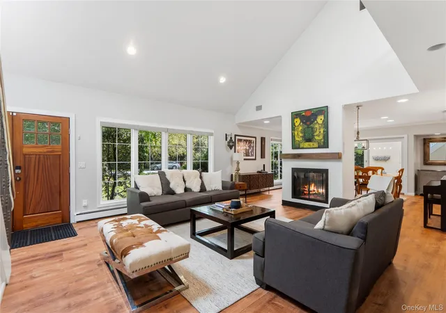 Photo 4 of Single family home for sale at 1 W Gate Dr, Huntington, NY 11743 | MLS# 1057045 | Listing updated on 2026-10-06