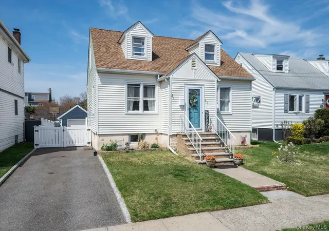 Photo 2 of Single family home for sale at 67 Waldo Ave, Hempstead, NY 11518 | MLS# 1057052 | Listing updated on 2026-10-01