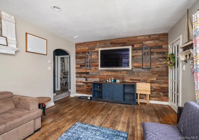 Photo 4 of Single family home for sale at 67 Waldo Ave, Hempstead, NY 11518 | MLS# 1057052 | Listing updated on 2026-10-01