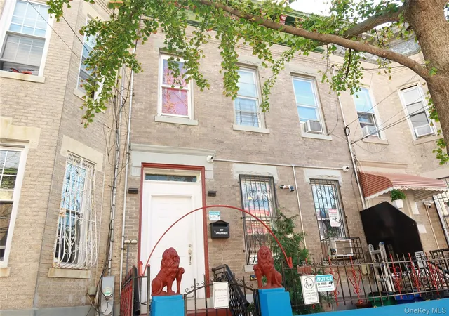 Photo 1 of House for sale at 257 Lincoln Ave, New York, NY 11208 | MLS# 1057056 | Listing updated on 2026-10-01