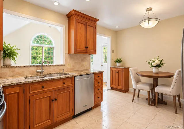 Photo 3 of Single family home for sale at 18 Maywood Ave, Rye Town, NY 10573 | MLS# 1057075 | Listing updated on 2026-10-22